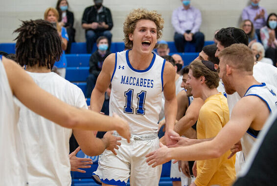 バスケットボール選手